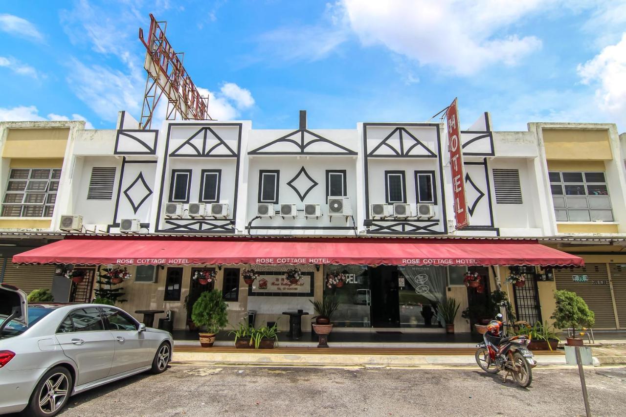 Rose Cottage Hotel Taman Daya Johor Bahru Exterior photo